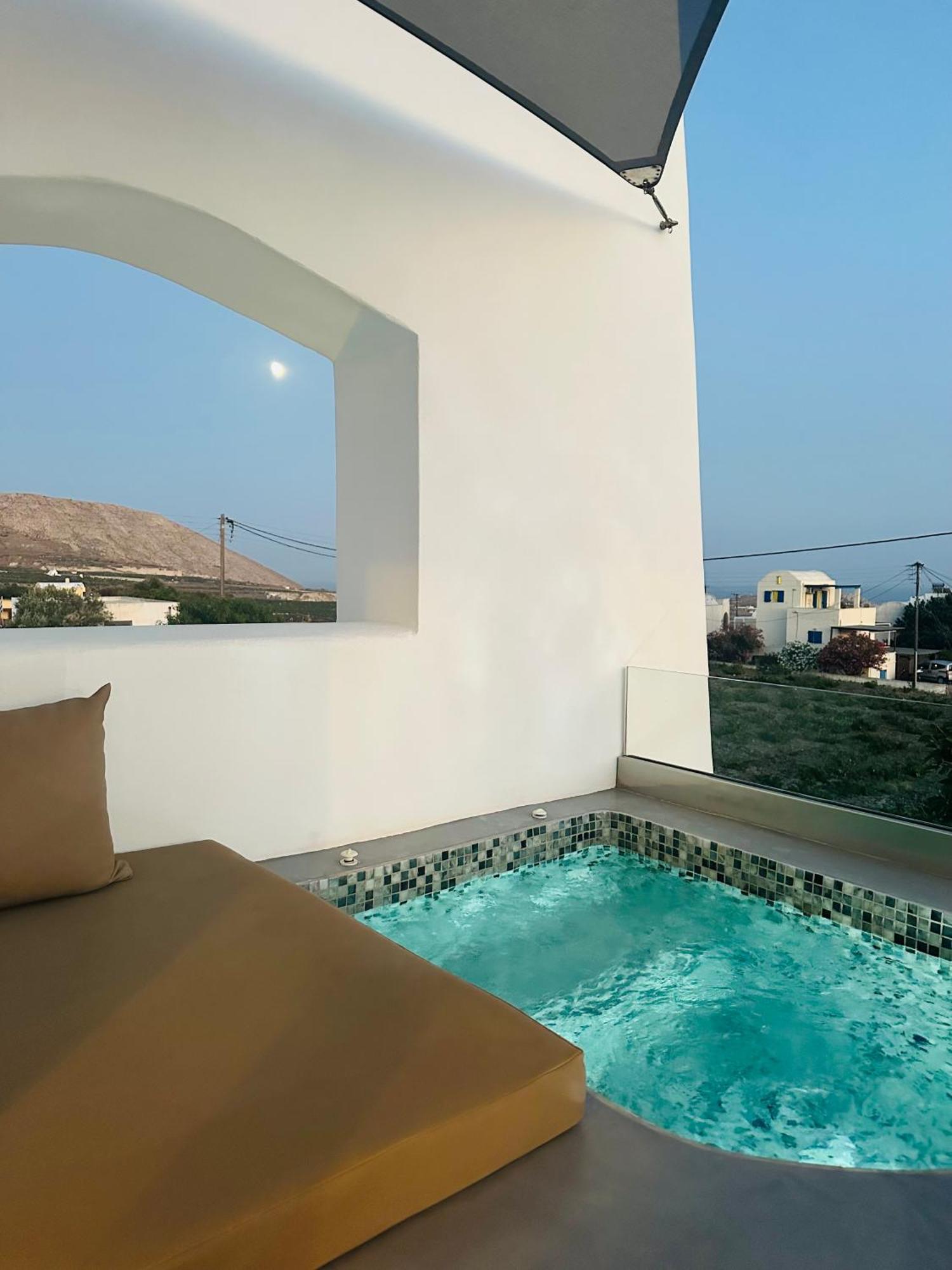 White Harmony Suites Megalochori  Eksteriør billede